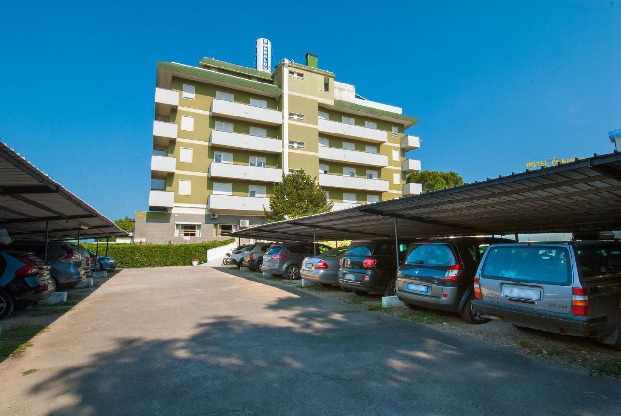 Hotel Smeraldo Giulianova Exteriör bild